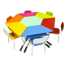 CONJUNTO DE MESA SEXTAVADA COM 06 CADEIRAS 